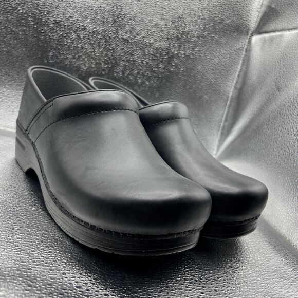 Dansko 38 Clogs Black Smooth Leather 7.5-8 Professional Nursing Comfort size 40 - Picture 1 of 13